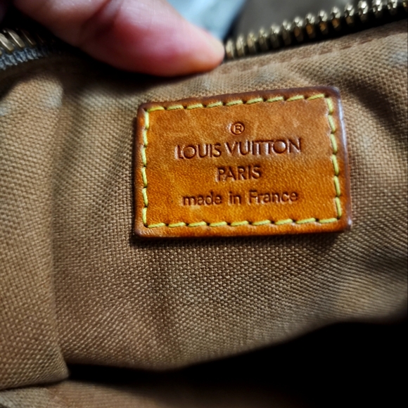 Louis Vuitton Monogram Palermo PM Handbag - Picture 15 of 16